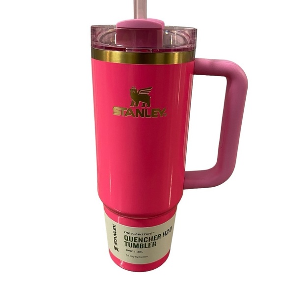 Mother’s Day Stanley sold out. Pink - Picture 1 of 4